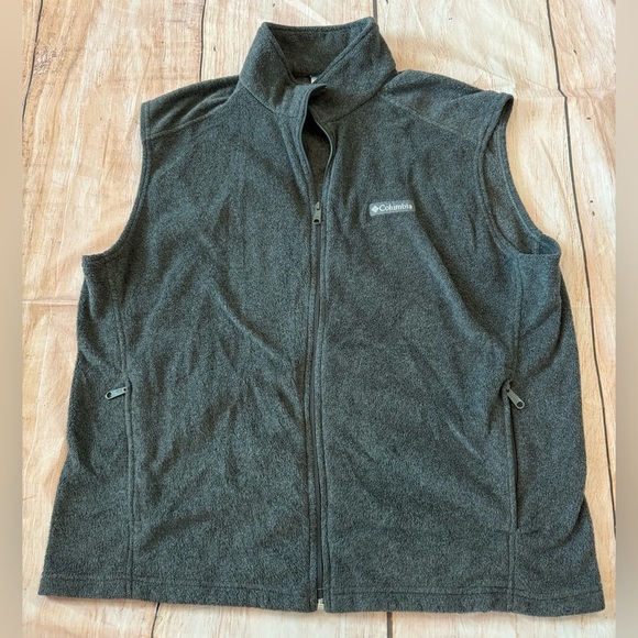 Columbia Vest Men's XL Charcoal Gray Fleece Full Zip-Up Front w/ Zipper Pockets - Picture 1 of 7